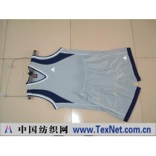 临沭县银赛体育用品有限公司 -男式篮球服